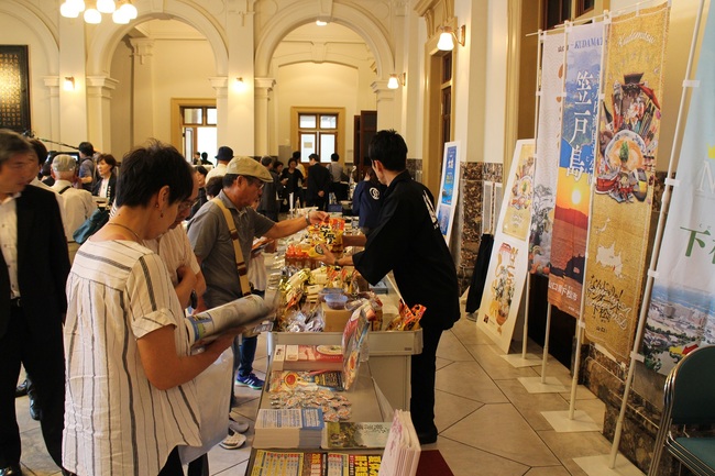 特産品販売の様子